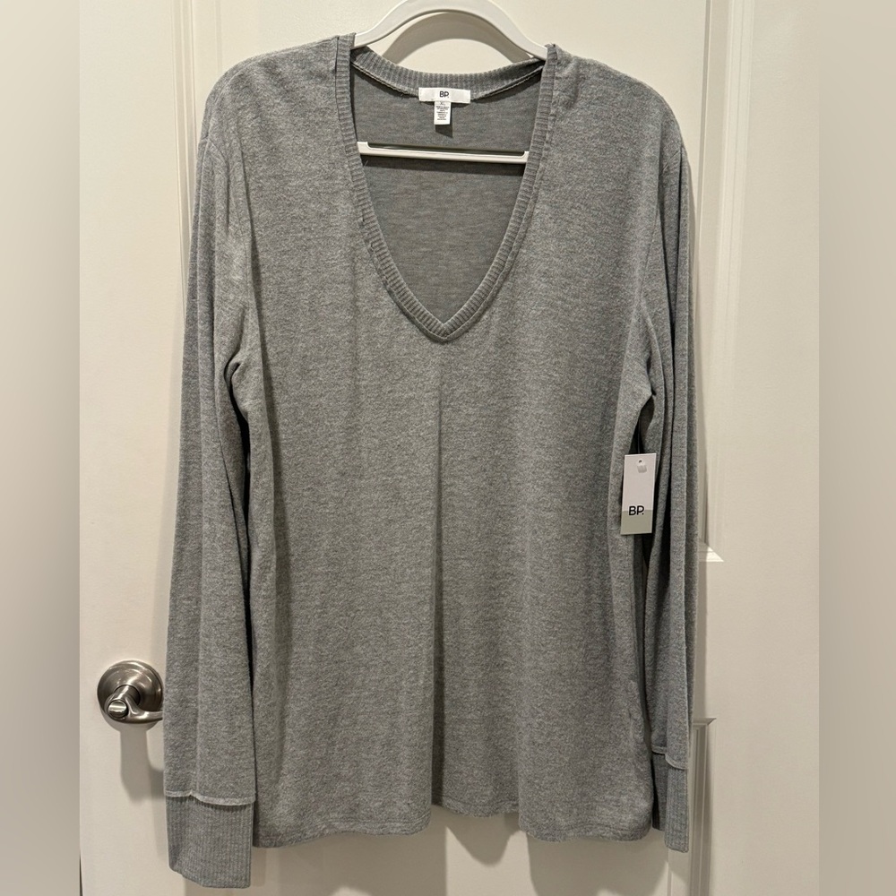BP long sleeve light sweatshirt size XL NWT